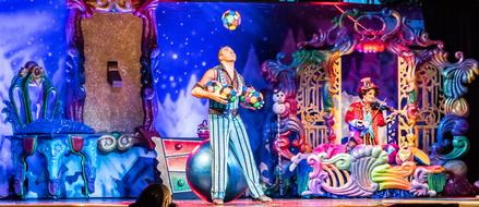 Juggler Show Exhibit