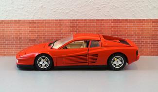 Model Car Ferrari Testarossa