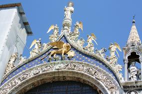 impressively beautiful Basilica Sculpture