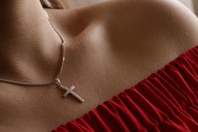 Cruz Necklace Women