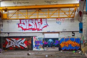 old Rooms Abandoned graffiti drawing