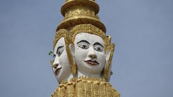 The Buddha is a golden face