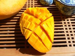 ripe mango sliced