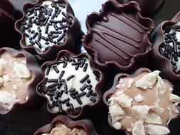 chocolate cupcakes with cream