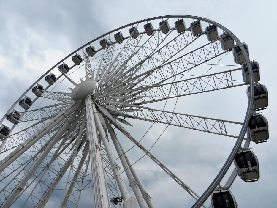 Carousel Ferris Wheel Lunapark