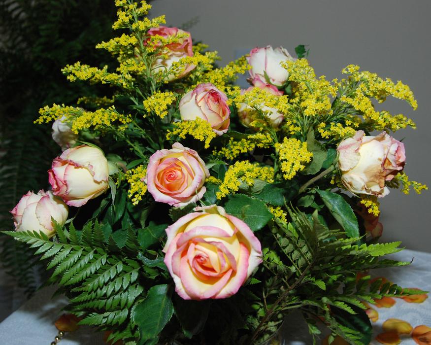 beautiful roses bouquet
