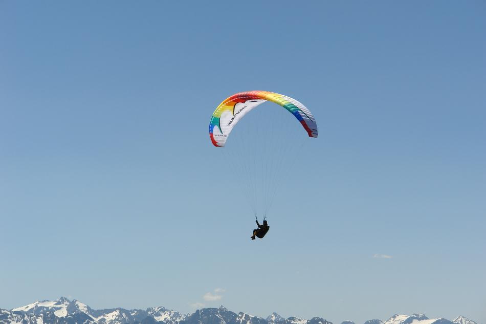 Paraglider Mountains