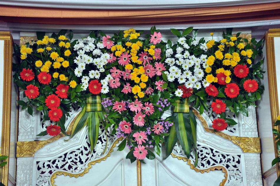 Blooming Flower Wall