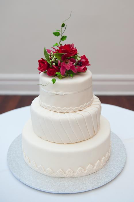 cream cake with flowers wedding cake