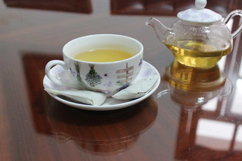 lemon hot tea