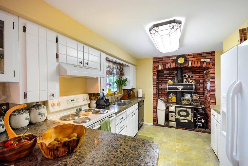 Country Kitchen