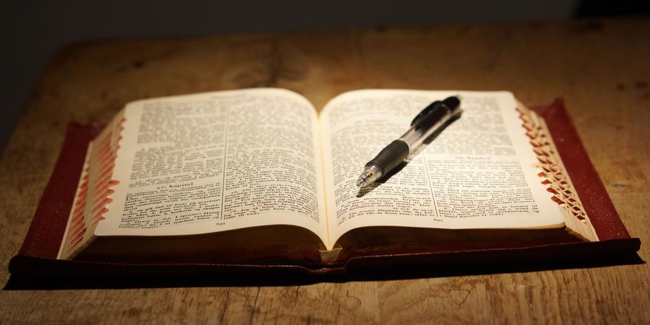 Bible pen inscription