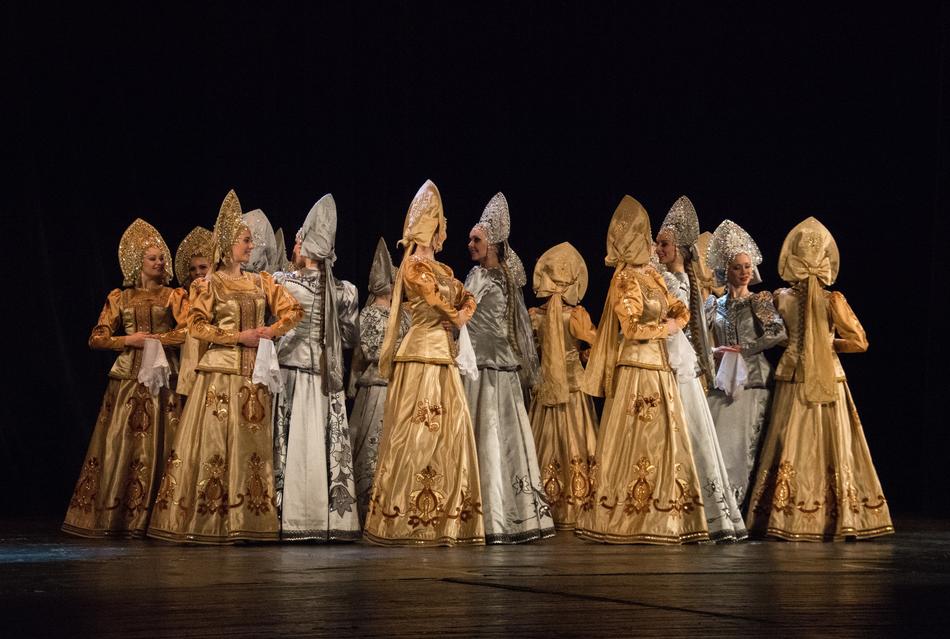beryozka performance of a girl
