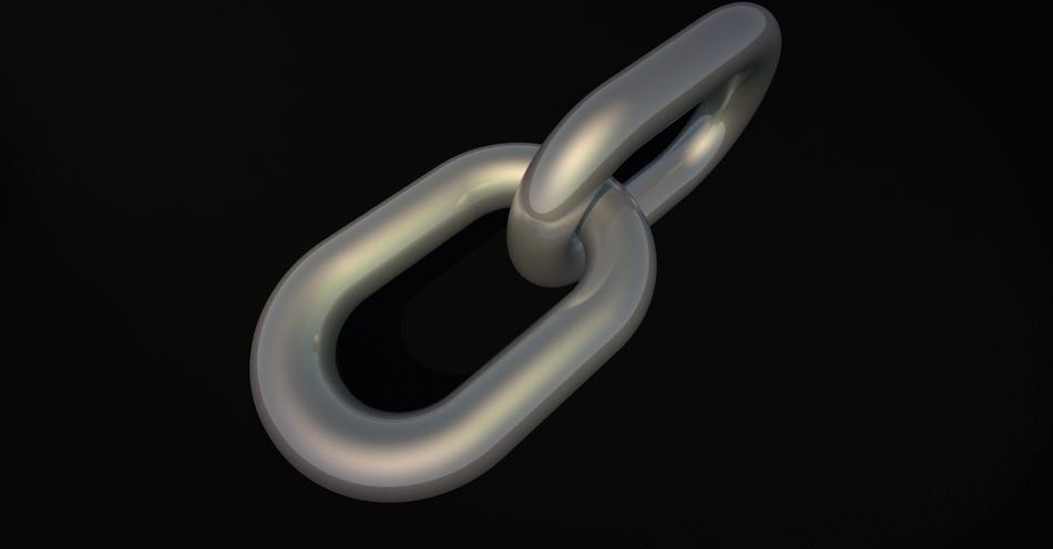 The black chain looks beautiful