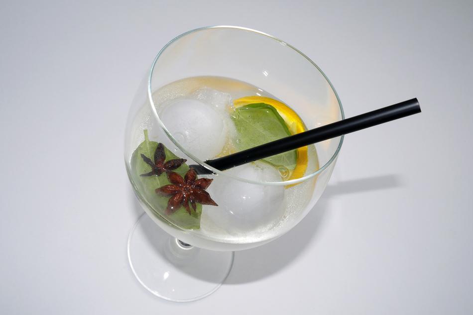 water lemon glass tube