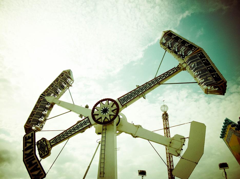 The attraction wheel is white