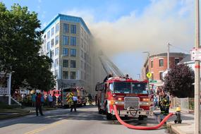 fire engine extinguishes ire