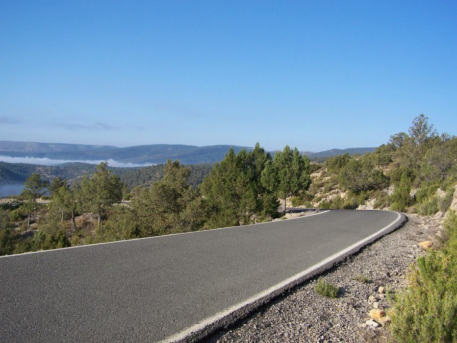 driveway with a landscape of the sea