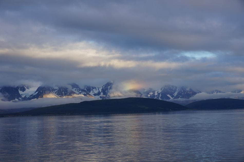 sea mountain blue