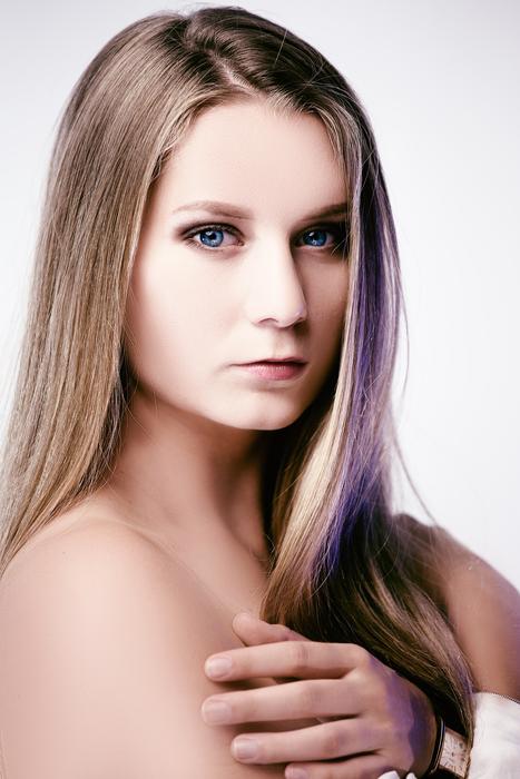 Portrait Fashion Girl