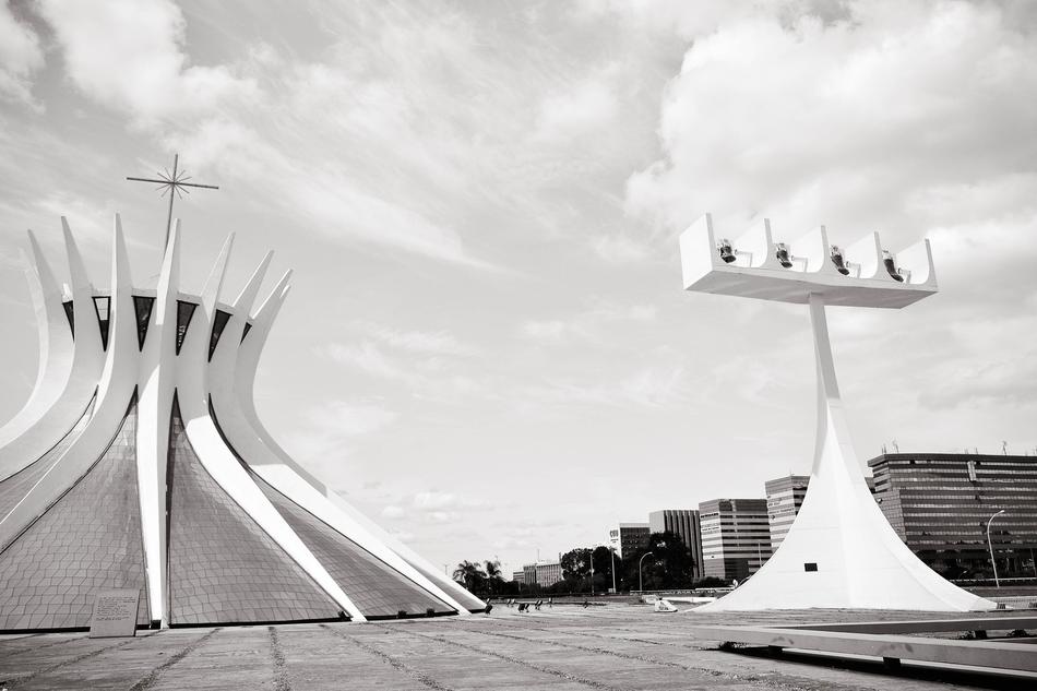 Brasilia Niemeyer white