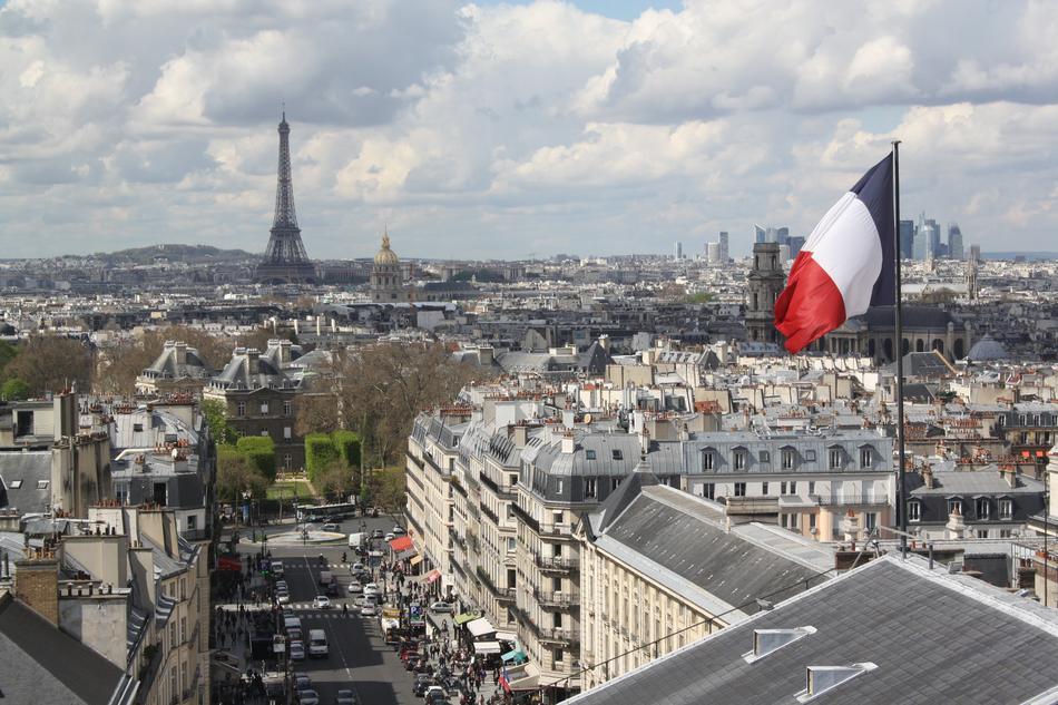 panoramic view of the architecture of the capital of france