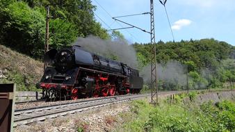 black train with red wheels