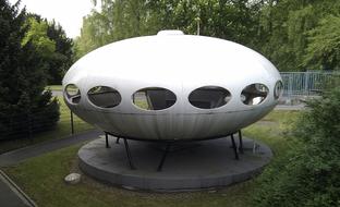 fabulous Ufo House