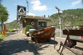 boat stands street