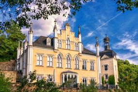 Castle as a historical architecture of the Middle Ages