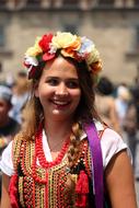 happy wreath girl