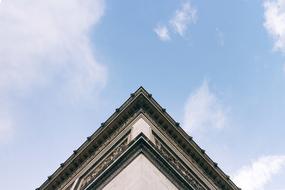 Building triangular Roof