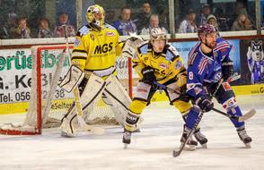 people hockey players at the stadium