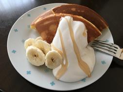 banana pancake dessert