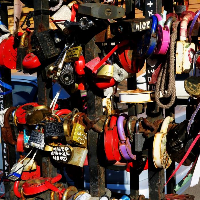 fence lock picking