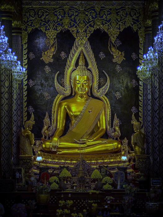 พระ Phra Buddha Chinnarat
