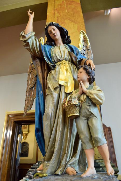 Statue Church Old