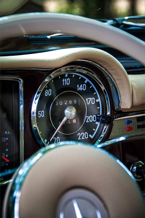 Auto Mercedesz Vehicle