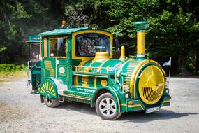 green children's train