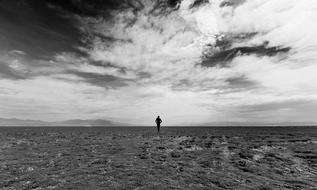 Black And White PÑÐºÑÑÑ Alone