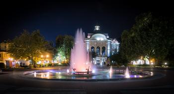 night lights of the city fountain