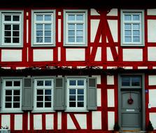 red white Truss Historically