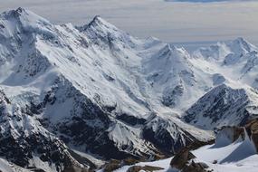 snowy mount cook in new zealand
