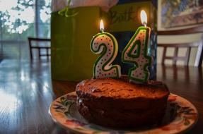 candles on the birthday cake