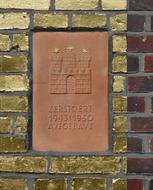 stone wall in House Of Gold