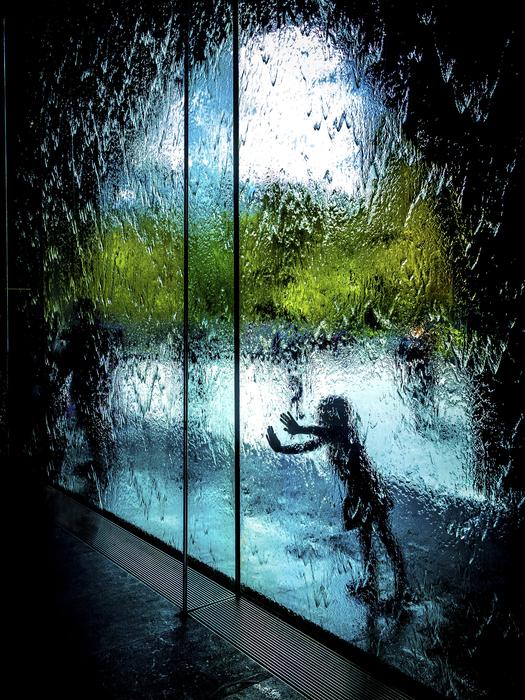 Girl water wall