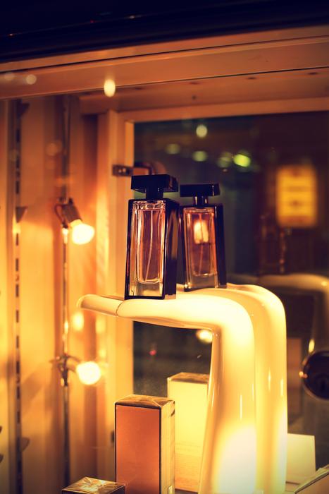 Perfume Ladies Fragrances shop