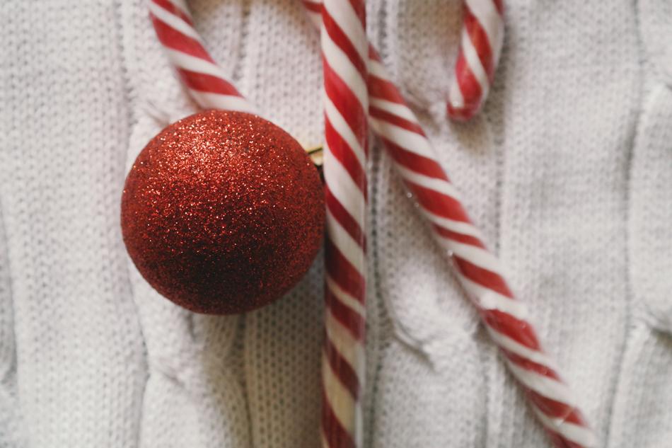 red glitter ball