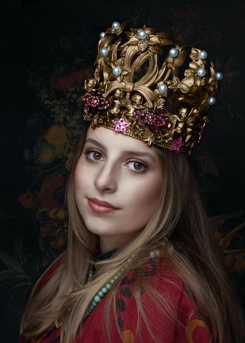 queen gentlemanly woman medieval