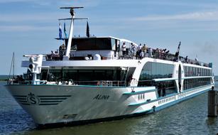 Shipping Passenger Ship Excursion